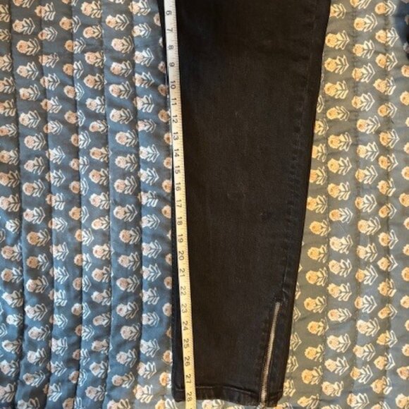 ✨ The Kooples Black Denim Skinny Pants w/ Skull Button & Zipper Details NWT ✨ - Picture 6 of 6